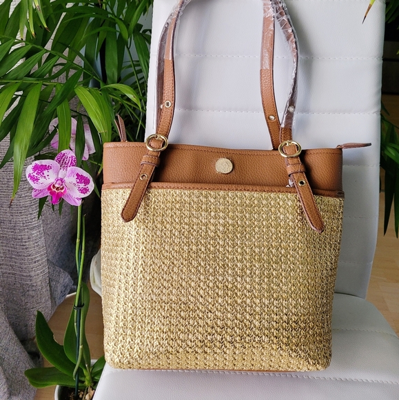 Anne Klein Handbags - Anne Klein Tote Bag ❤